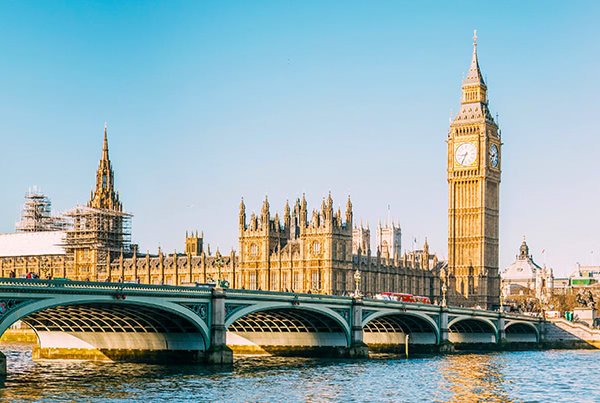 Than 800 locations on 35 higher education courses to be had