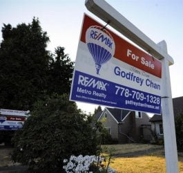 Experts, investors see warning signs of real estate slowdown in Vancouver 11