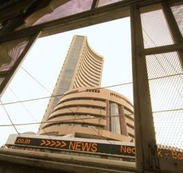 Sharp surge in industrial investment proposals raises hopes of an imminent recovery 7