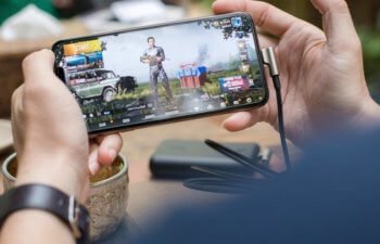 8 best games that beautify your smartphone gaming experience.