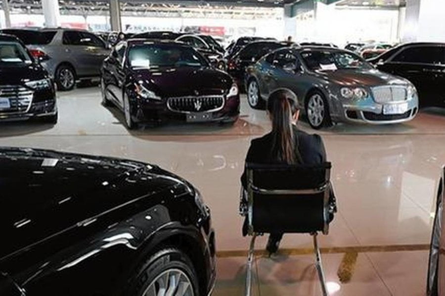 China’s worst vehicle droop forces automakers into slashing fees, offer cheap loans