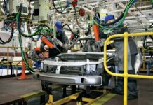 Auto industry urges Trump not to hit imported automobiles and auto parts with steep price lists