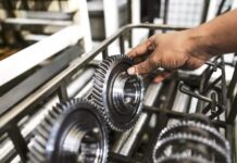 Canadian auto components maker Magna International’s income falls 18.4 percent