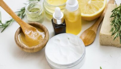 Easy and powerful Homemade Beauty pointers to get stunning Pink lips... 5