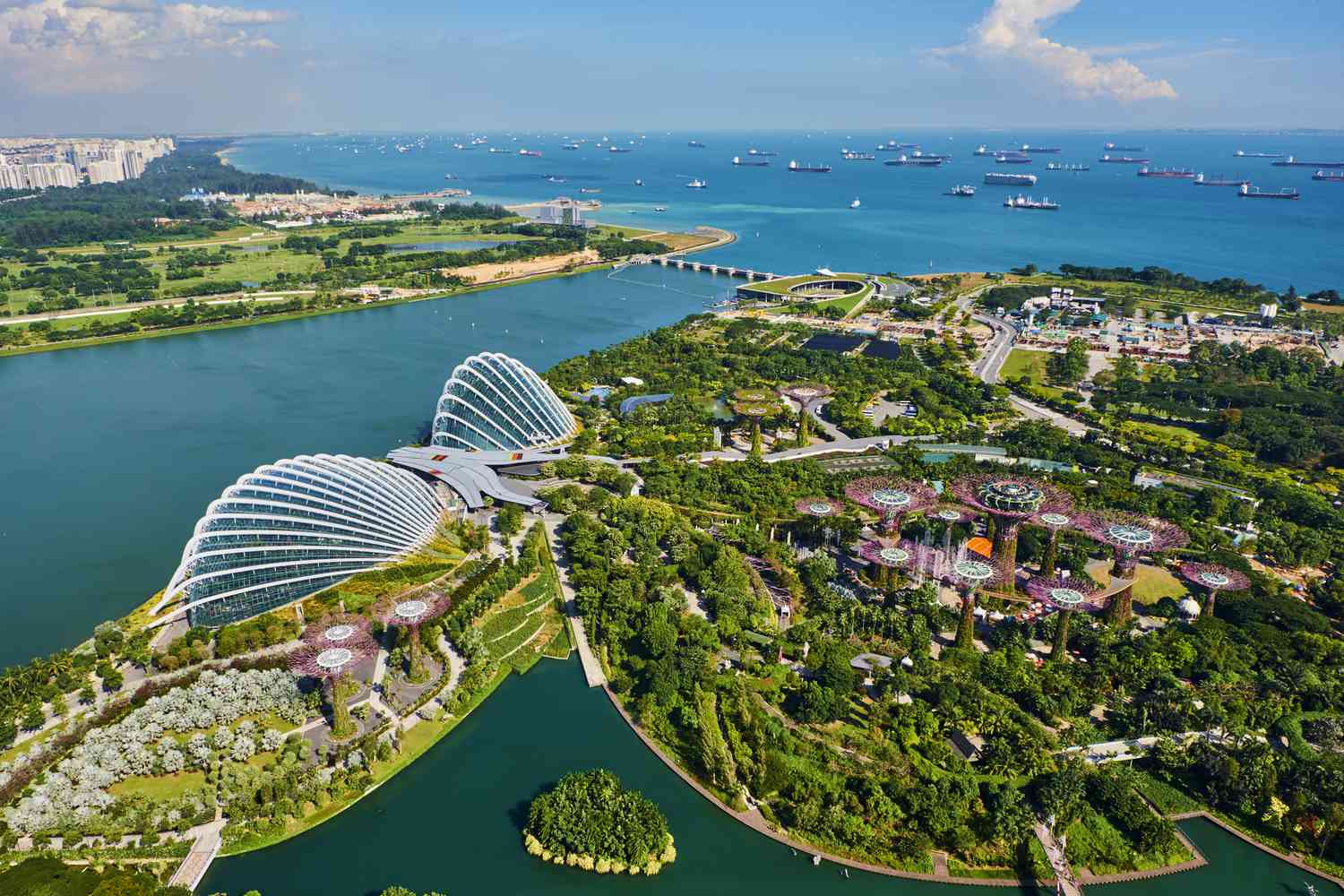How to Spend a Romantic Getaway to Singapore 1 Singapore