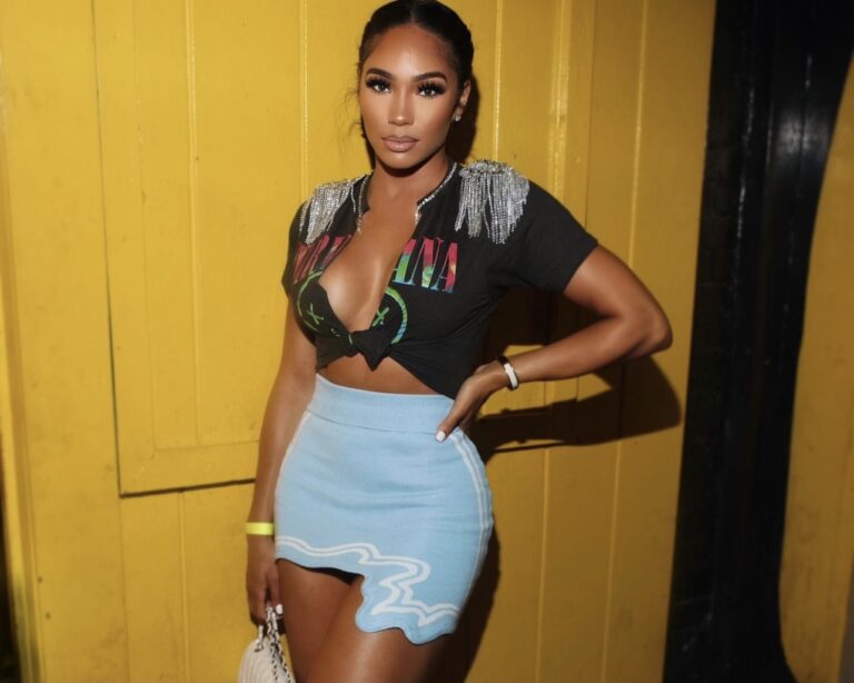 You Ask, We Answer! Savannah James Attends Bronny’s Game Wearing Boys Lie White Tee, Agolde Crossover Jeans, Bottega Veneta Green Chain Belt Bag and Aleali May x Air Jordan 1 Zoom Comfort Sneakers You Ask, We Answer! Savannah James Attends Bronny’s Game Wearing Boys Lie White Tee, Agolde Crossover Jeans, Bottega Veneta Green Chain Belt Bag and Aleali May x Air Jordan 1 Zoom Comfort Sneakers