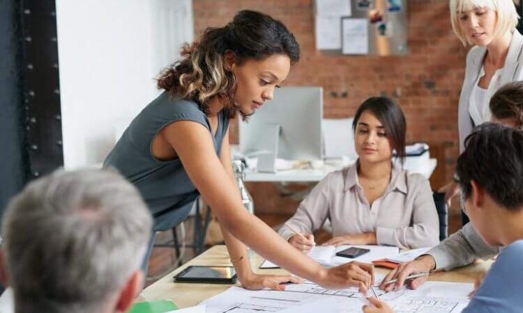 Tips to Advance Throughout a Sales Career 3