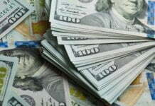 How To Manage Money Risk For Financial Freedom