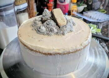 A cake to make from crystallized honey