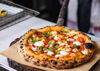 Pizzeria puts lacking puppy flyers on hundreds of pizza boxes