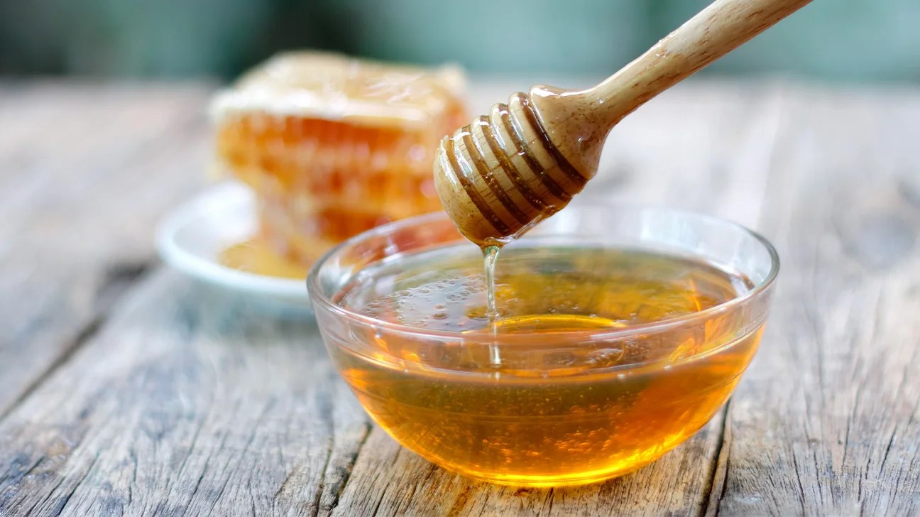 A Natural Culinary Tool: How Raw Honey Powers Specialized Nutrition