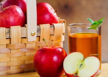 Learn How to Make Apple Juice at Home Easily and Quickly