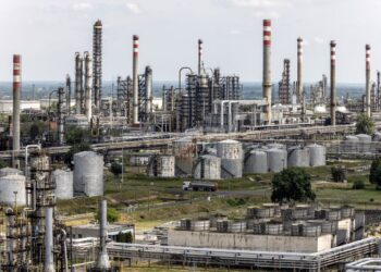 AGAR: Guzzling cash for a fool’s errand aimed at oil companies