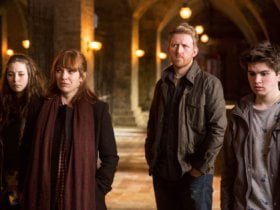 Young humans 'need help with independence' 55