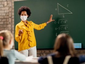 Video of Teacher Showing Kids How to Wipe Properly Goes Completely Viral 53 Video of Teacher Showing Kids How to Wipe Properly Goes Completely Viral 52