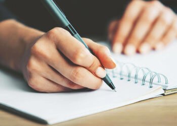 Struggling with your educational writing? Try those experiments to get the words flowing