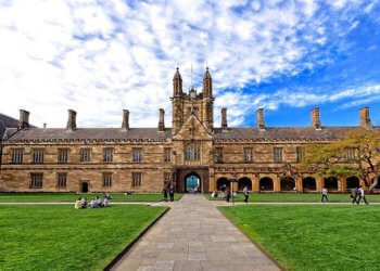 University vice-chancellor given £270k payoff after resigning