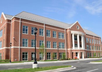 Overloaded autos positioned faculty kids at hazard in Tirupati