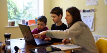 Does homeschooling affect universal credit?