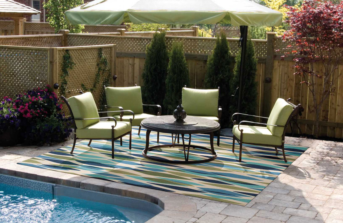 The Best Waterproof Outdoor Rug to Protect Your Deck Expertestate