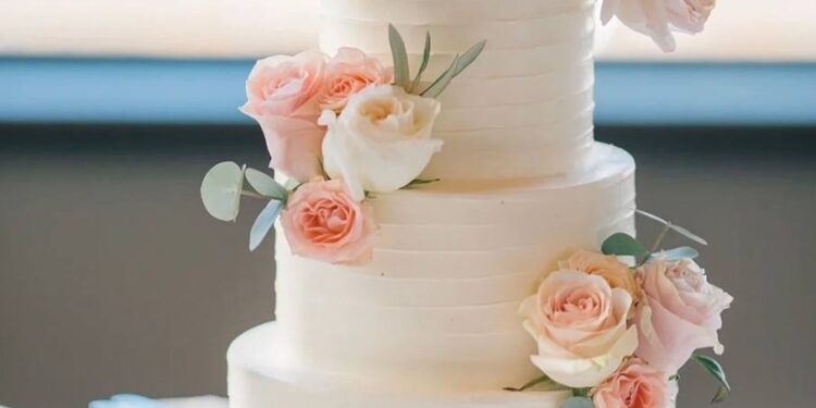 Get Your Party Started with a Tailored Treat: Customised Birthday Cakes in Singapore!