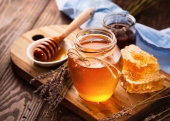 WHAT TO LOOK FOR WHEN SOURCING HONEY