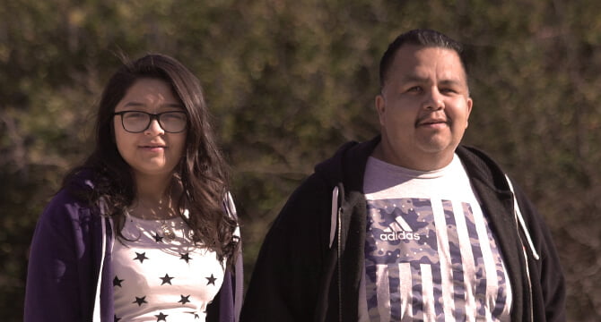 Gerardo Lucio, con su hija Karen, dijo que la experiencia con el ataque cerebral le motivó a pasar más tiempo con sus dos hijos. (Foto por Raoul Torresi/American Heart Association News)