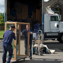 4 Things to Consider While Hiring a Moving Company 16 4 Things to Consider While Hiring a Moving Company 14
