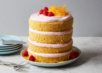 A customizable cake for all summer season