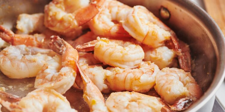How Long is Cooked Shrimp Good For? 1 How Long is Cooked Shrimp Good For?