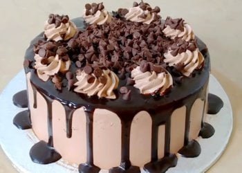 Mum’s express birthday cake is going viral