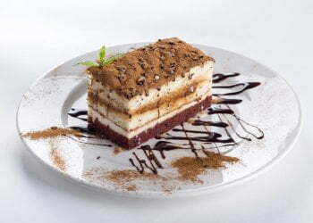 Miss Manners: Cake-cutter’s kooky conundrum