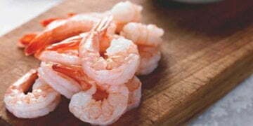 This Chinese salt and pepper shrimp is a savory-highly spiced pleasure
