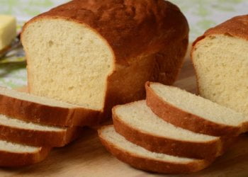 Bread Vs. Roti: What is better for weight loss?