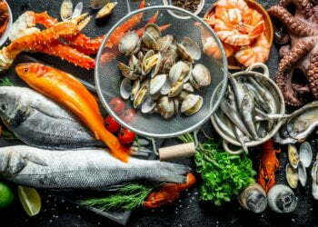 US and UK urge parents to feed extra seafood to kids