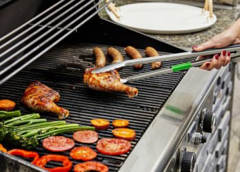 Best combination grills to assist prep in your Memorial Day BBQ