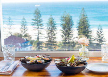 Coolangatta Restaurants With A View: Cooly Breeze Rooftop