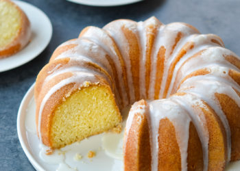 Employee threatens to tell HR on coworker for now not making cake