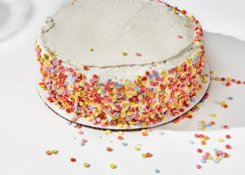 Family celebration ‘ruined’ after provoking locate in cake