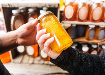 A Comprehensive Guide to Buying Honey Online