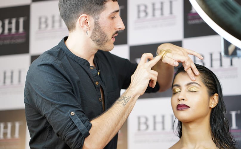 Where can you Find the Best Make Up Service Mumbai?