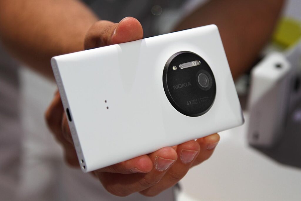 HMD Global Gets 500 Nokia Design Patents From Microsoft, Including ‘Lumia Camera UI’