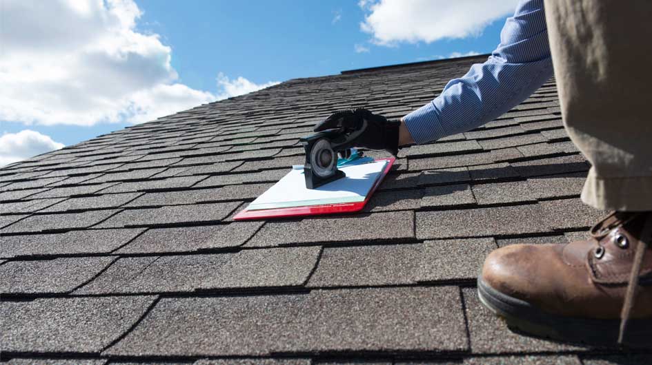 Are Semtech Corporation (NasdaqGS:SMTC) and Beacon Roofing Supply, Inc. (NasdaqGS:BECN) Worth a Look With a Look?