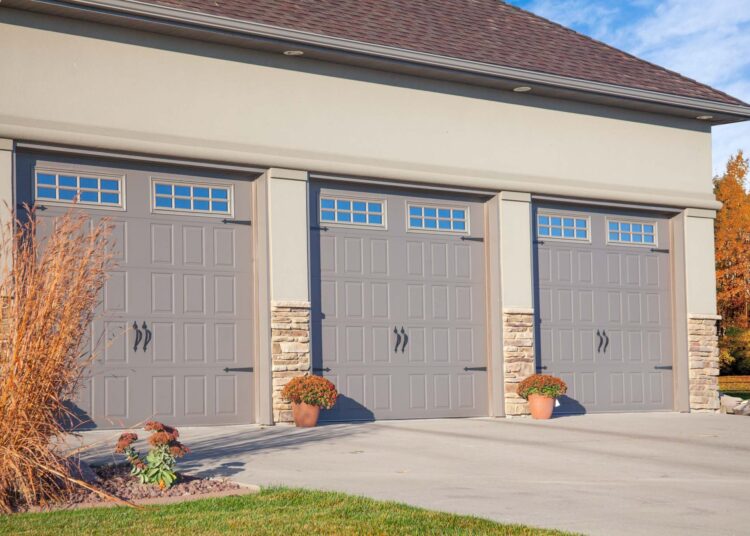 How to Install a Garage Door and Why It’s Best for Your Home