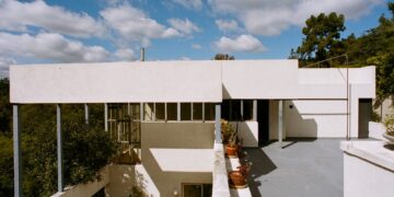 Exploring the Lovell Health House: A Modern Architectural Gem