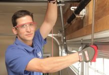 5 HELPFUL TIPS WHEN HIRING A GARAGE DOOR REPAIR COMPANY