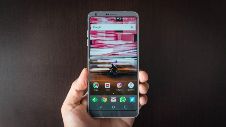 LG G7 ThinQ vs LG V30