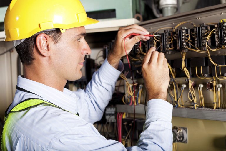 5 Tips For Hiring The Right Commercial Electrical Contractor