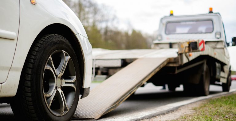 4 Benefits of Hiring 24-Hour Towing Services 4 Benefits of Hiring 24-Hour Towing Services