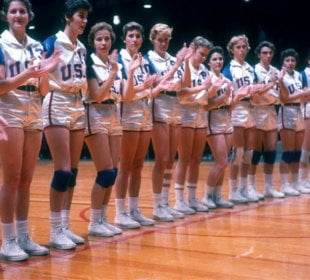 The Dopest Reworked Sportswear in Women’s Fashion Right Now 1